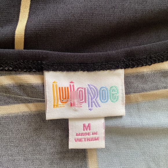 LuLaRoe “IRMA” HIGH-LOW TUNIC OVERSIZED TOP SIZE MEDIUM 🌟NWT🌟 - Picture 7 of 11